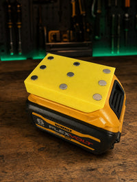 02 — MagnaDock™ battery and eight-magnet rear detail